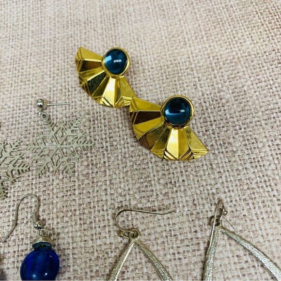 Earring Bundle  - Picture 4 of 7